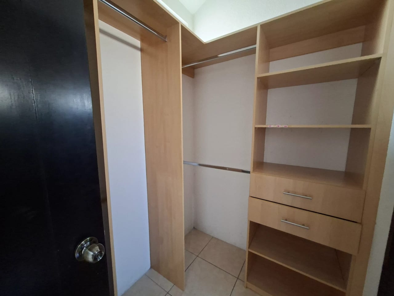 Casa en Venta en Prados de San Cristobal Zona 8 de Mixco — Casa en Venta en Prados de San Cristóbal, Zona 8 Mixco, Guatemala, Ciudad — foto 7 de 16