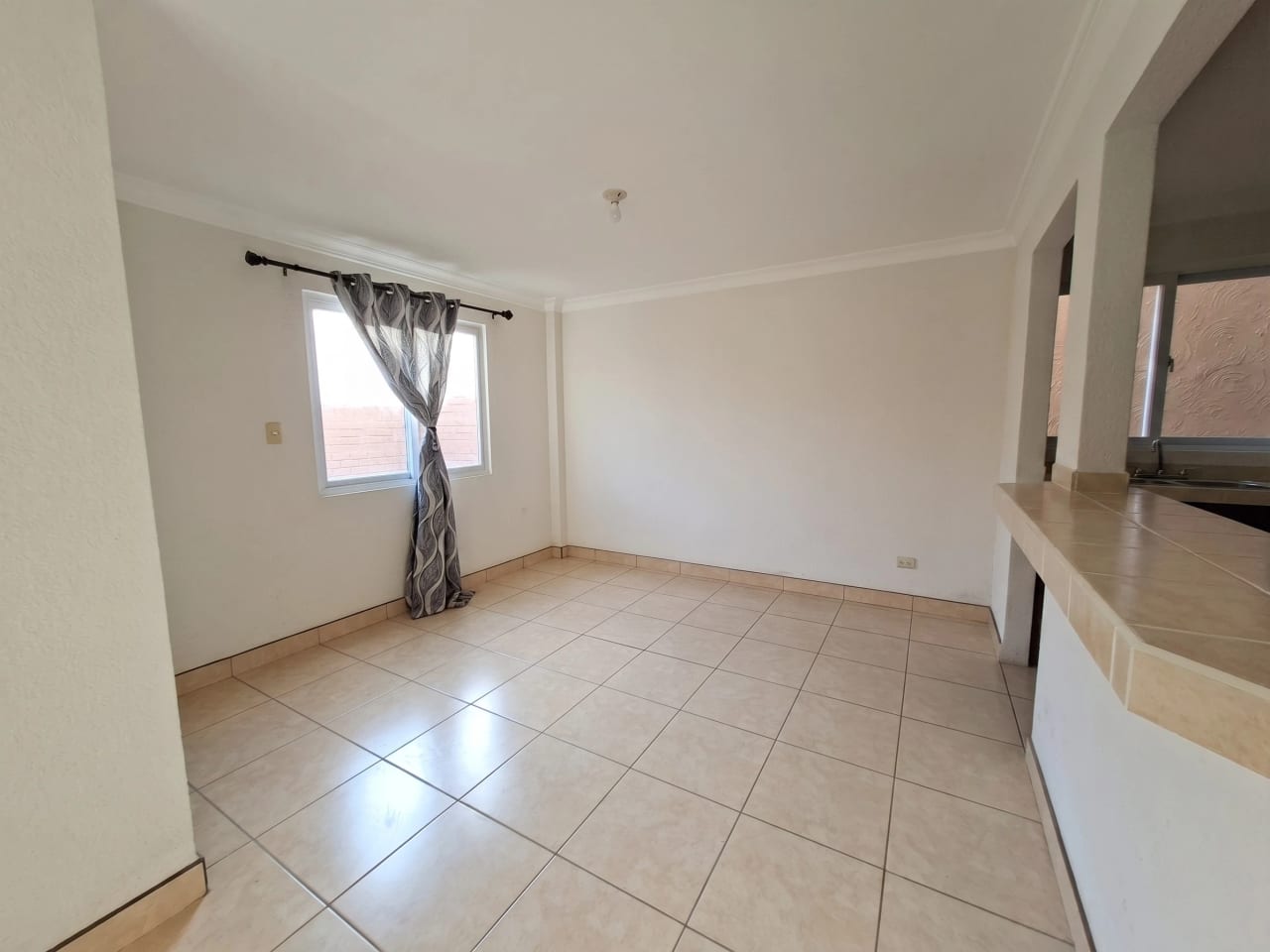 Casa en Venta en Prados de San Cristobal Zona 8 de Mixco — Casa en Venta en Prados de San Cristóbal, Zona 8 Mixco, Guatemala, Ciudad — foto 4 de 16