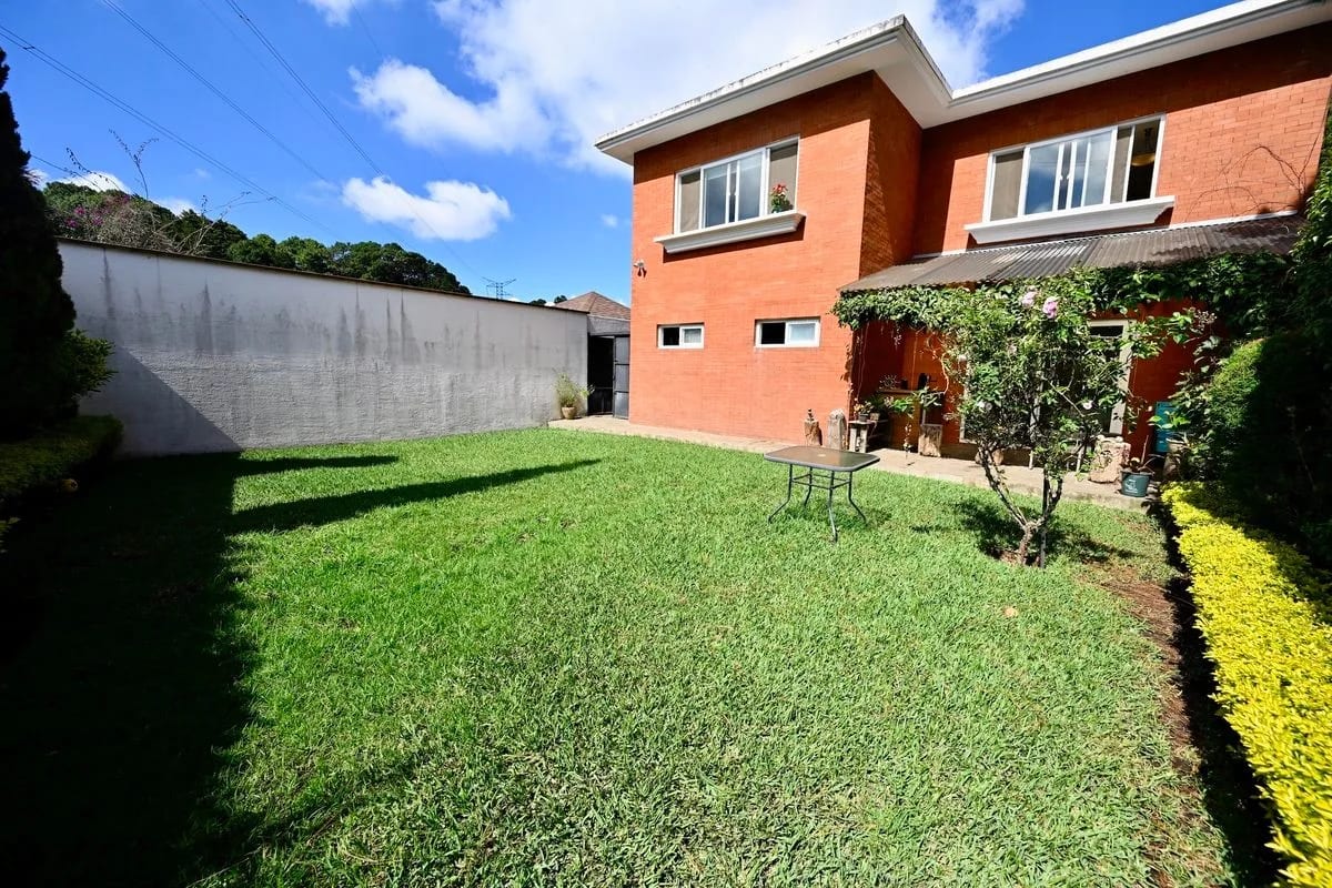 Casa en Condominio Entre Bosques Km 18 CAES (cerca de Sporta) - en Venta — Casa en Venta en Carretera a El Salvador, Guatemala, Ciudad — foto 2 de 17