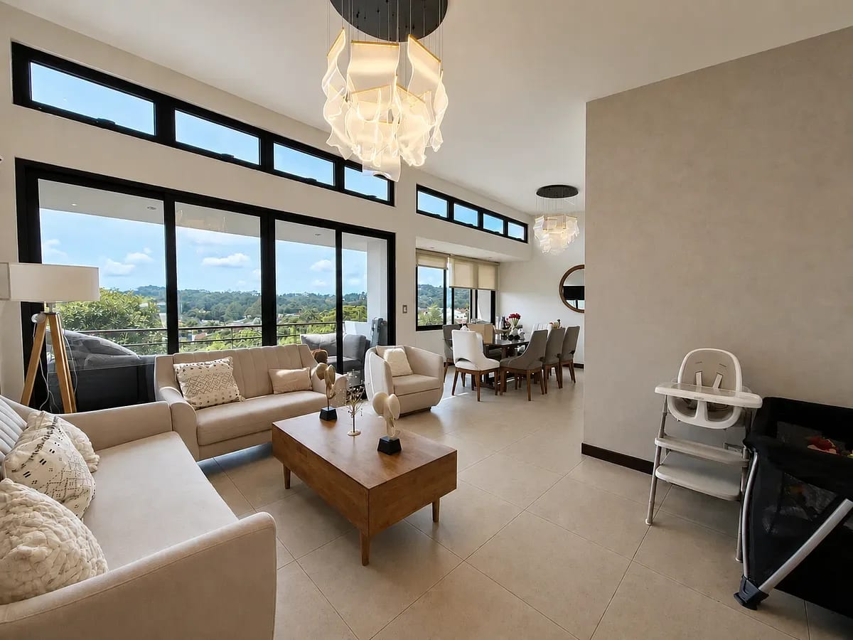 Santuaria Muxbal, CAES - Casa de 3 Niveles en Venta — Casa en Venta en Santuaria Muxbal, Muxbal, Guatemala, Ciudad — foto 1 de 17