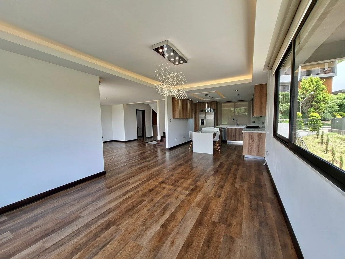 Casa en venta en Santuaria Muxbal, Km 14.5 Carretera a El Salvador — Casa en Venta en Santa Catarina Pinula, Guatemala, Ciudad — foto 2 de 16