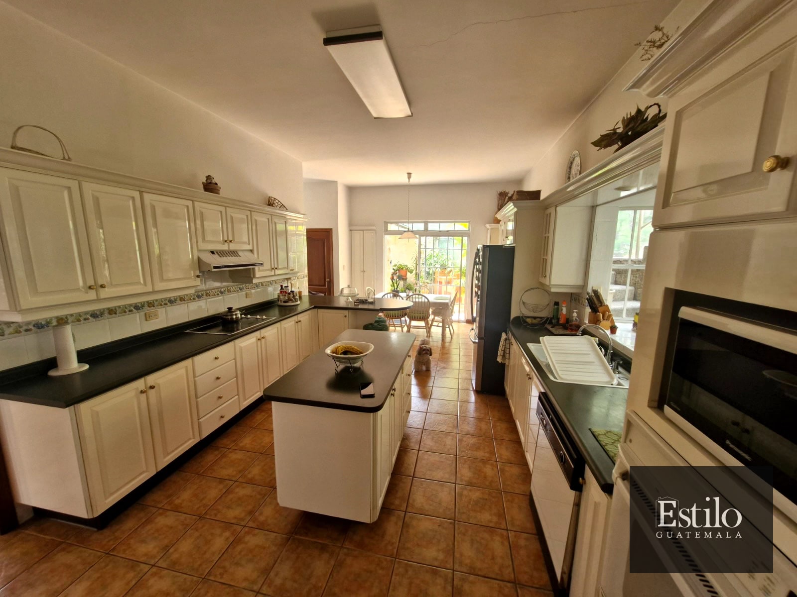 Hermosa y Elegante Casa En las Cumbres — Casa en Venta en Las Cumbres, Zona 16, Guatemala, Ciudad — foto 9 de 10