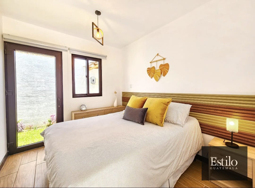 PRECIOSA CASA CON MUEBLES EN ANTIGUA GUATEMALA — Casa en Venta en Antigua, Sacatepéquez — foto 3 de 16