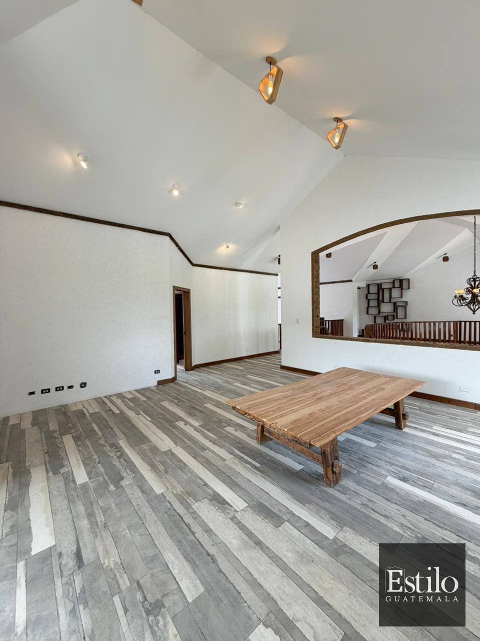 Espectacular Casa Estilo Mansión — Casa en Venta en Carretera a El Salvador, Guatemala, Ciudad — foto 7 de 15