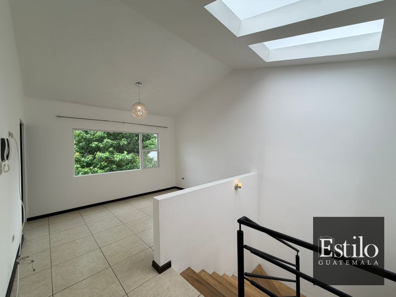 Preciosa Casa En Alquiler Fontana Km 25 — Casa en Alquiler en La Fontana I, Carretera a El Salvador, Guatemala, Ciudad — foto 4 de 10
