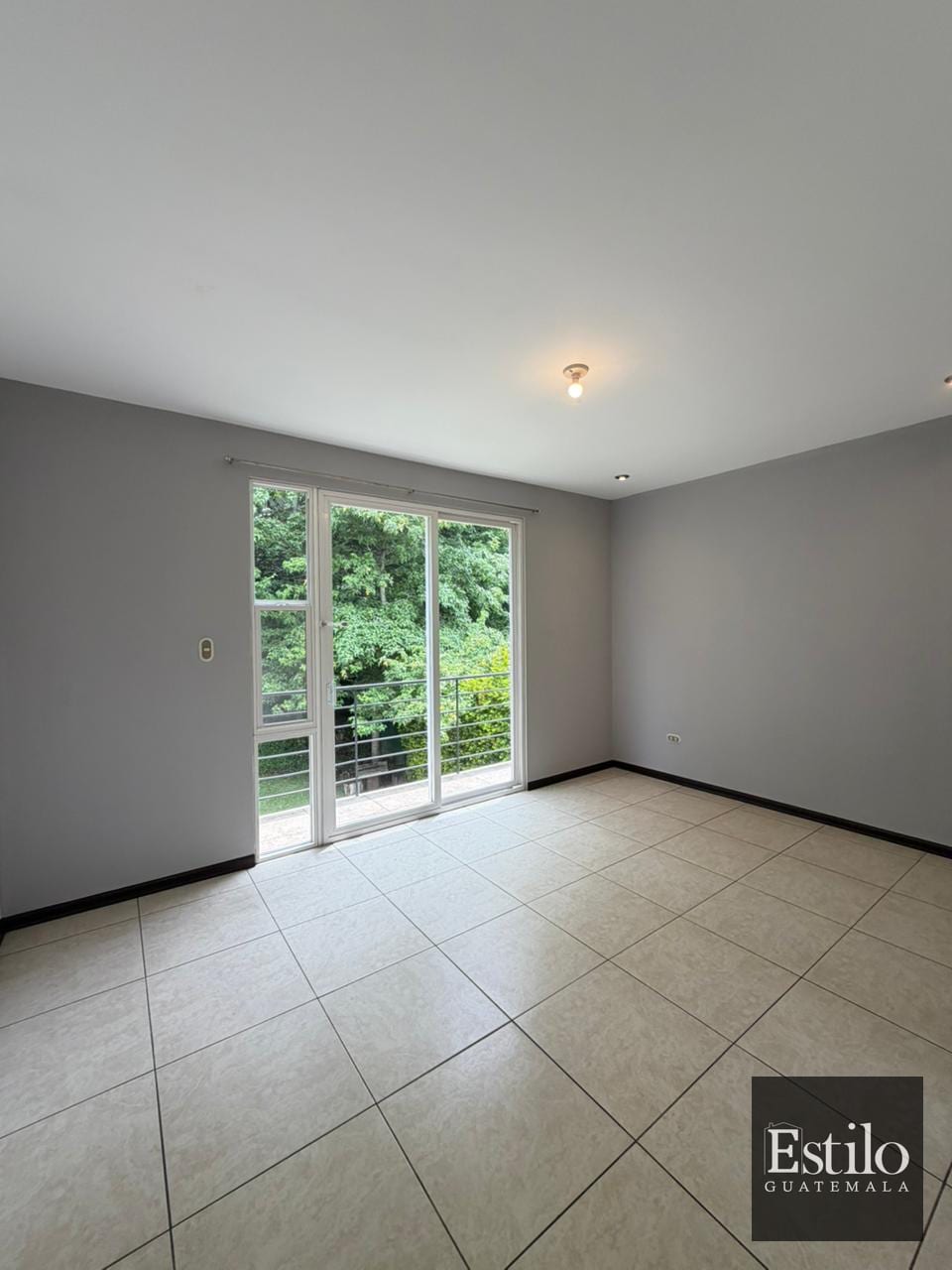 Preciosa Casa En Alquiler Fontana Km 25 — Casa en Alquiler en La Fontana I, Carretera a El Salvador, Guatemala, Ciudad — foto 6 de 10