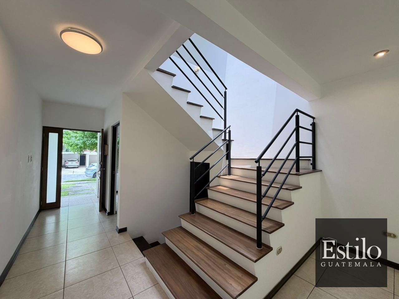 Preciosa Casa En Alquiler Fontana Km 25 — Casa en Alquiler en La Fontana I, Carretera a El Salvador, Guatemala, Ciudad — foto 5 de 10