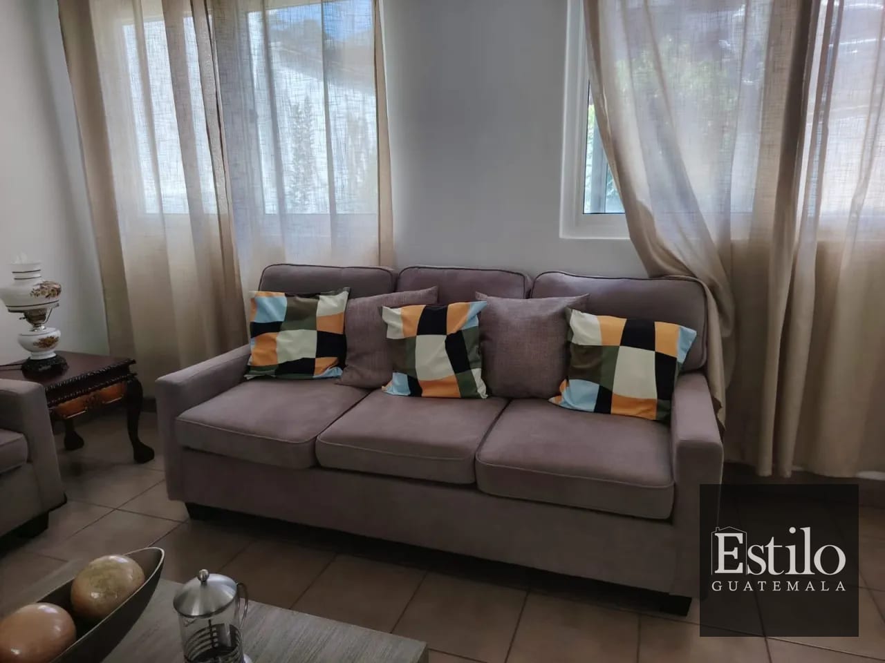 Preciosa Casa con Jardín CAES — Casa en Venta en Carretera a El Salvador, Guatemala, Ciudad — foto 5 de 12