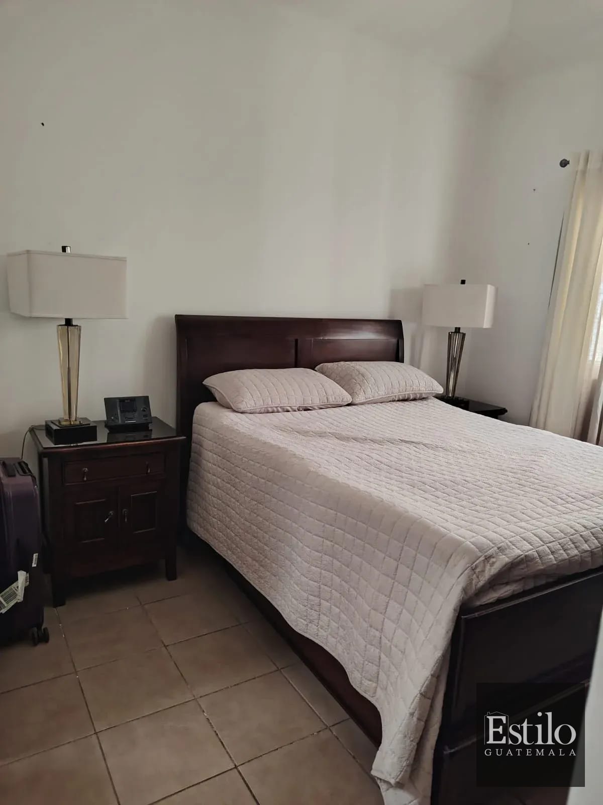 Preciosa Casa con Jardín CAES — Casa en Venta en Carretera a El Salvador, Guatemala, Ciudad — foto 9 de 12