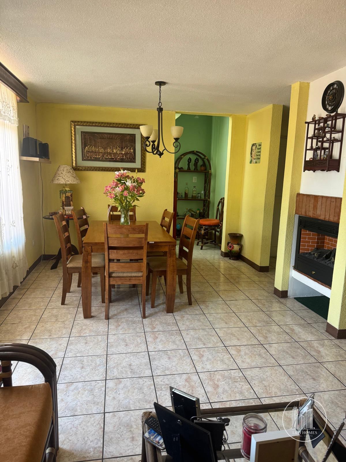Linda casa en venta en Villas de la Meseta - 3