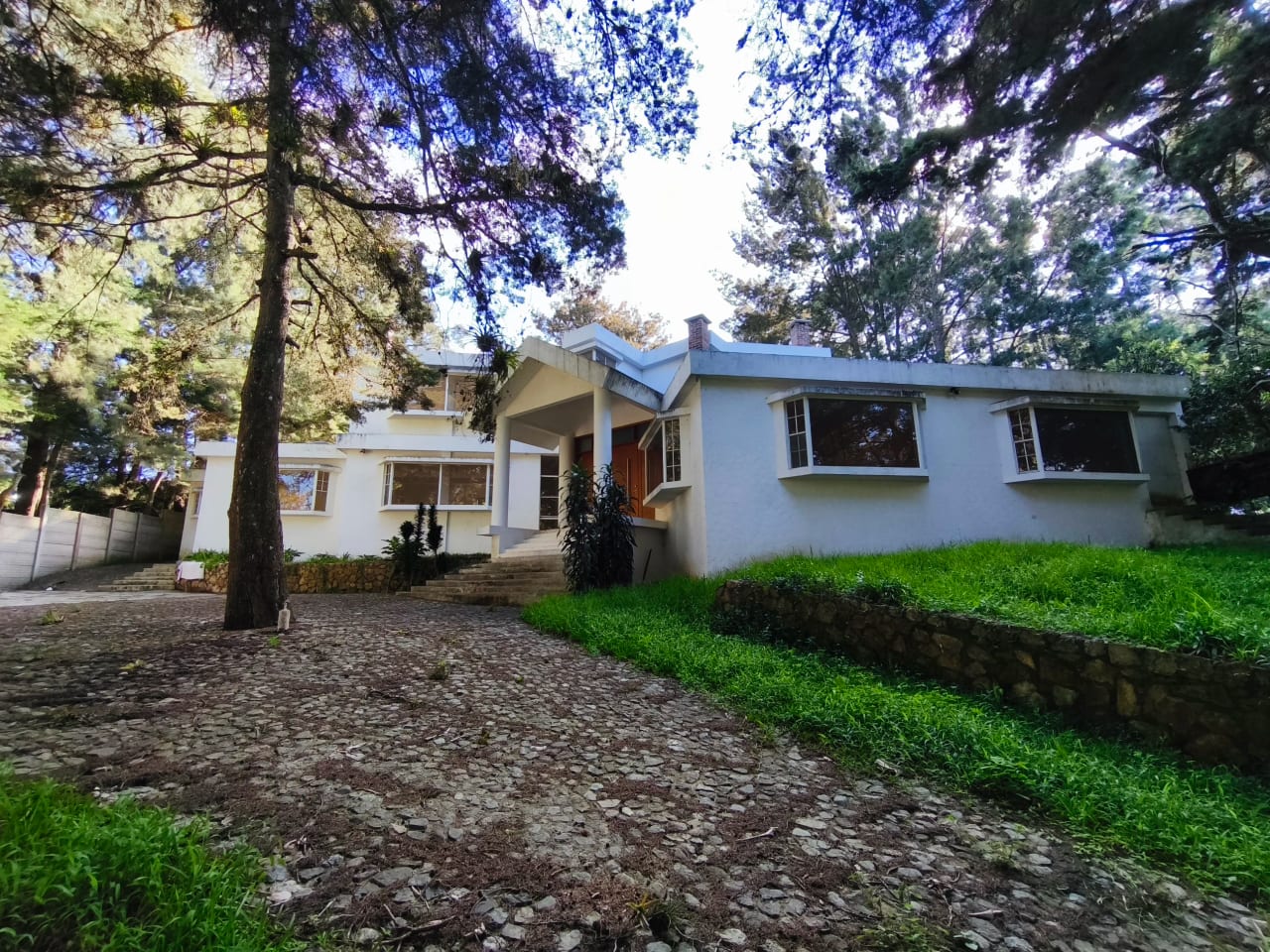 Hermosa Casa en Venta, Lomas de San Rafael, Km. 16.5 CAES — Casa en Venta en Lomas de San Rafael, Carretera a El Salvador, Guatemala, Ciudad — foto 2 de 12