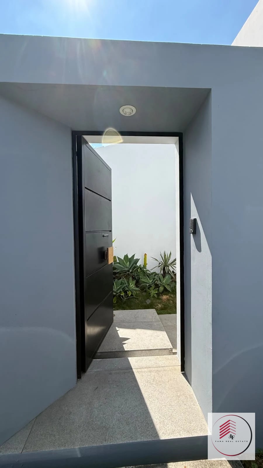 ALQUILER DE CASA EN ZONA 15 REMODELADA DE 268 M² ATRAS DE MULTIMEDICA DENTRO DE GARITA — Casa en Alquiler en Zona 15, Guatemala, Ciudad — foto 9 de 17