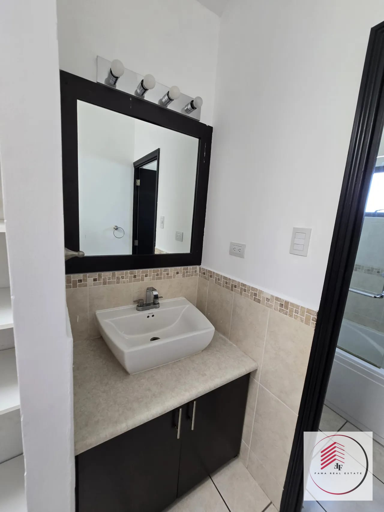 Venta de linda casa en Vistas de san Isidro Fase 1 zona 16 — Casa en Venta en San Isidro, Zona 16, Guatemala, Ciudad — foto 15 de 17