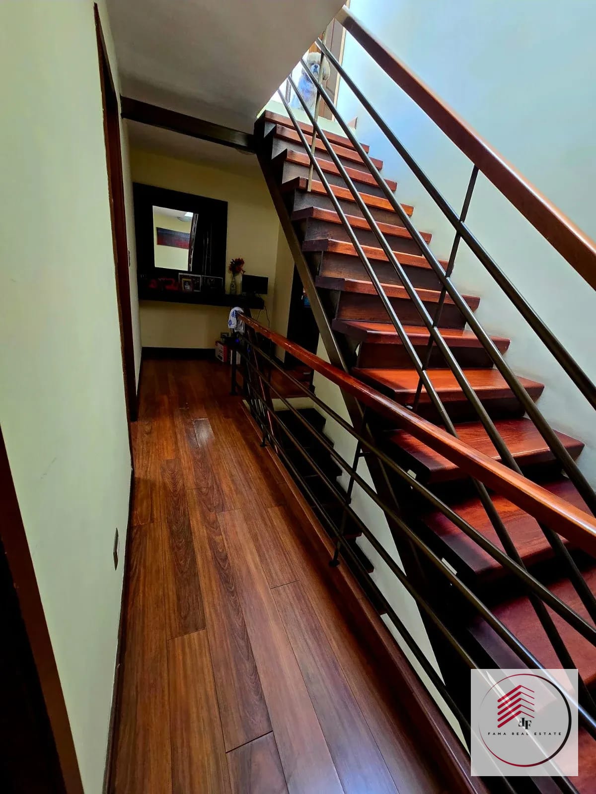 *Casa en Venta en Cumbres de la Arboleda CAES* — Casa en Venta en Cumbres de La Arboleda, Carretera a El Salvador, Guatemala, Ciudad — foto 3 de 4