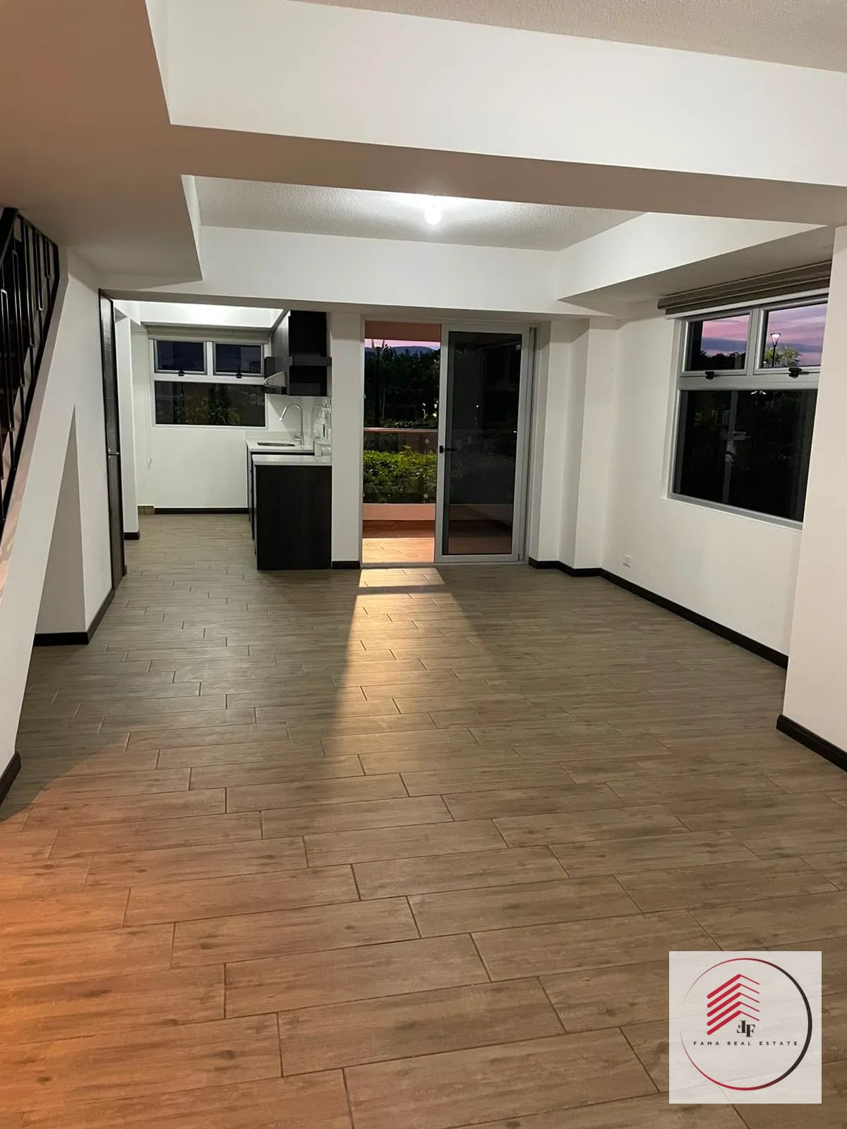 Vendo Casa Condado el Naranjo, Zona 4 Mixco — Casa en Venta en Condado Naranjo, Zona 4 Mixco, Guatemala, Ciudad — foto 3 de 11
