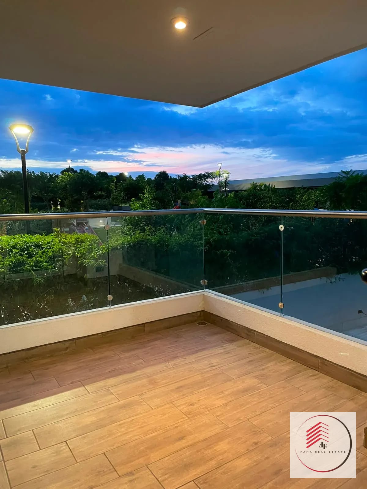Vendo Casa Condado el Naranjo, Zona 4 Mixco — Casa en Venta en Condado Naranjo, Zona 4 Mixco, Guatemala, Ciudad — foto 1 de 11
