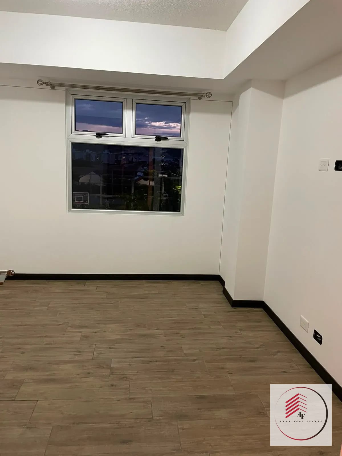 Vendo Casa Condado el Naranjo, Zona 4 Mixco — Casa en Venta en Condado Naranjo, Zona 4 Mixco, Guatemala, Ciudad — foto 6 de 11
