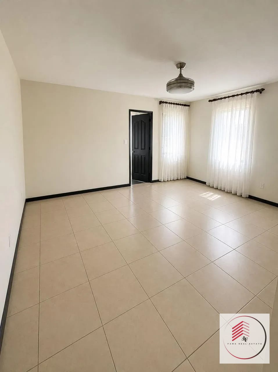 *rento Villa Serena, Condado el Naranjo, Zona 4 Mixco* — Casa en Alquiler en Zona 4 Mixco, Guatemala, Ciudad — foto 5 de 11