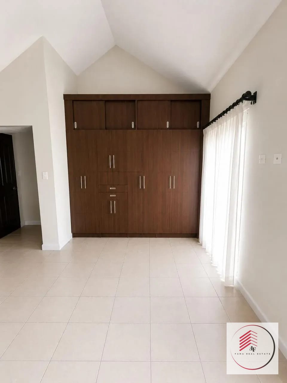 *rento Villa Serena, Condado el Naranjo, Zona 4 Mixco* — Casa en Alquiler en Zona 4 Mixco, Guatemala, Ciudad — foto 6 de 11