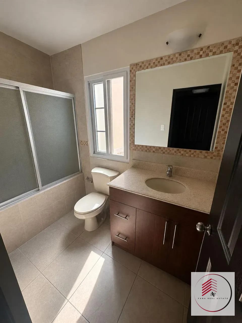 *rento Villa Serena, Condado el Naranjo, Zona 4 Mixco* — Casa en Alquiler en Zona 4 Mixco, Guatemala, Ciudad — foto 8 de 11