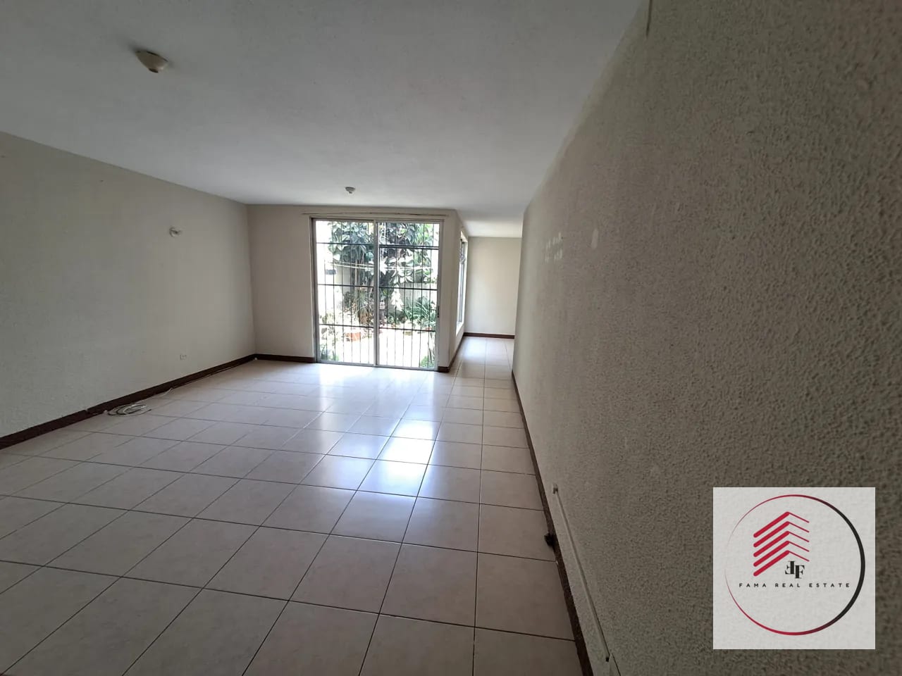 En Renta Casa en Residenciales las Brisas Clz. Mateo Flores Zona 7 — Casa en Alquiler en Zona 7, Guatemala, Ciudad — foto 1 de 17
