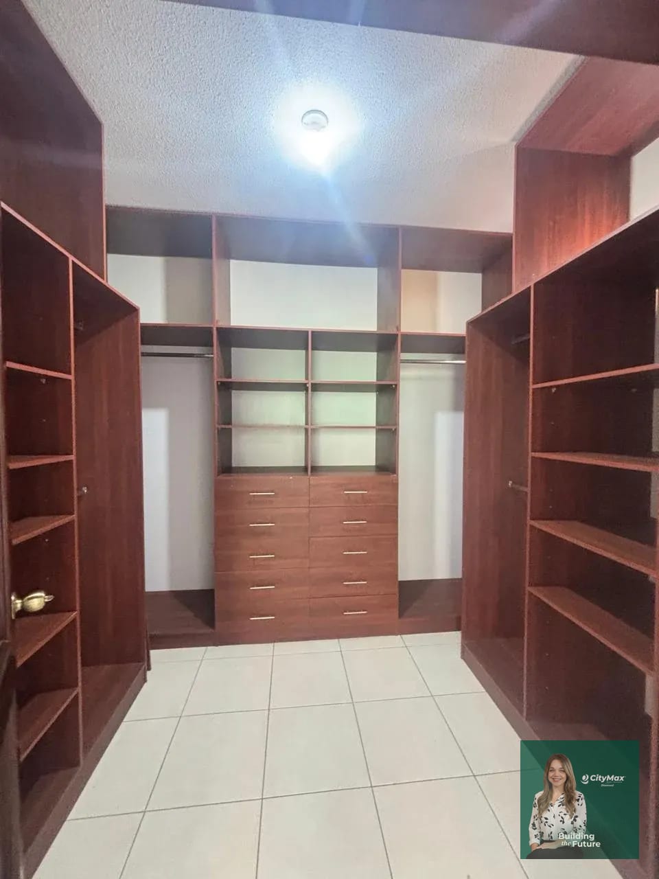 Hermosa casa en venta en Carretera al El Salvador — Casa en Venta en Fraijanes, Carretera a El Salvador, Guatemala, Ciudad — foto 10 de 14