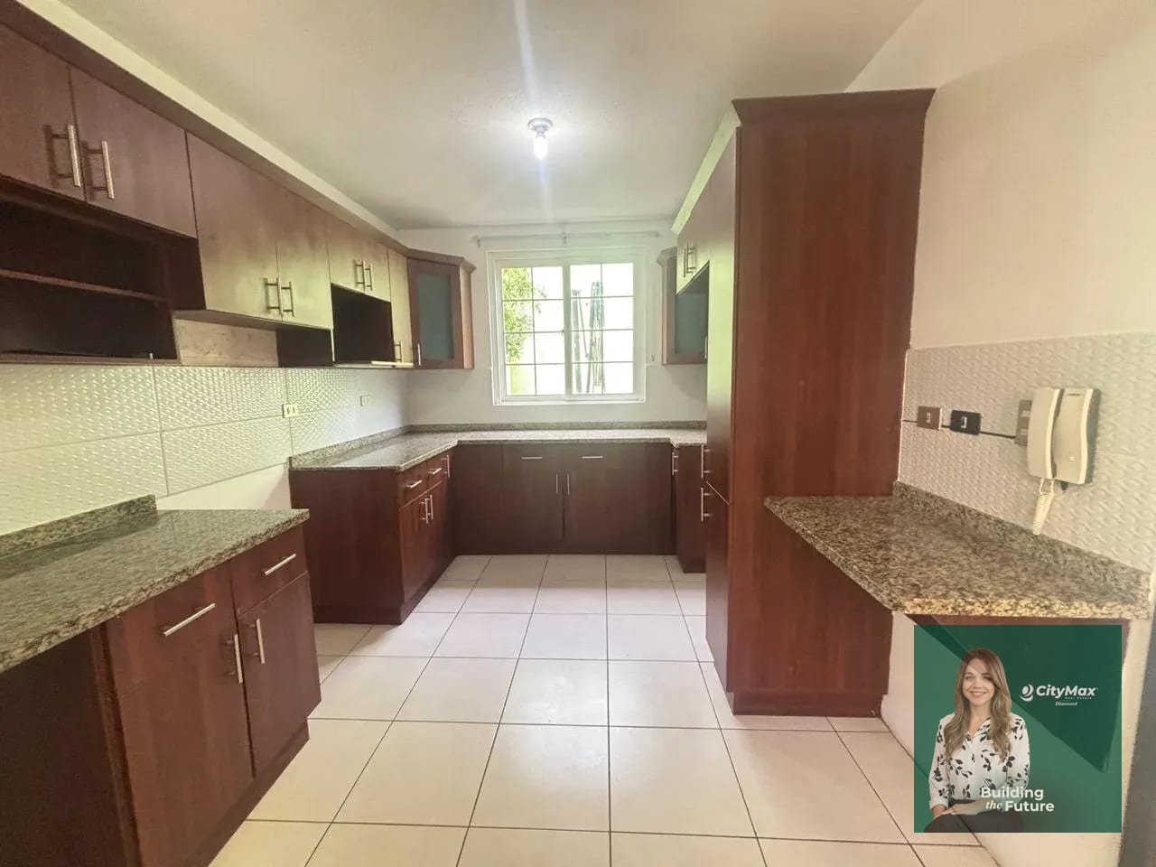 Hermosa casa en venta en Carretera al El Salvador — Casa en Venta en Fraijanes, Carretera a El Salvador, Guatemala, Ciudad — foto 3 de 14