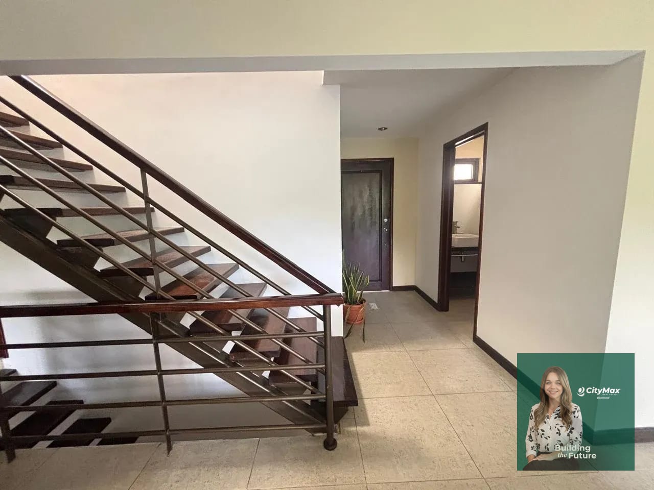 Hermosa casa en venta en Carretera a El Salvador Km 18.5 — Casa en Venta en Santuaria Muxbal, Muxbal, Guatemala, Ciudad — foto 5 de 17