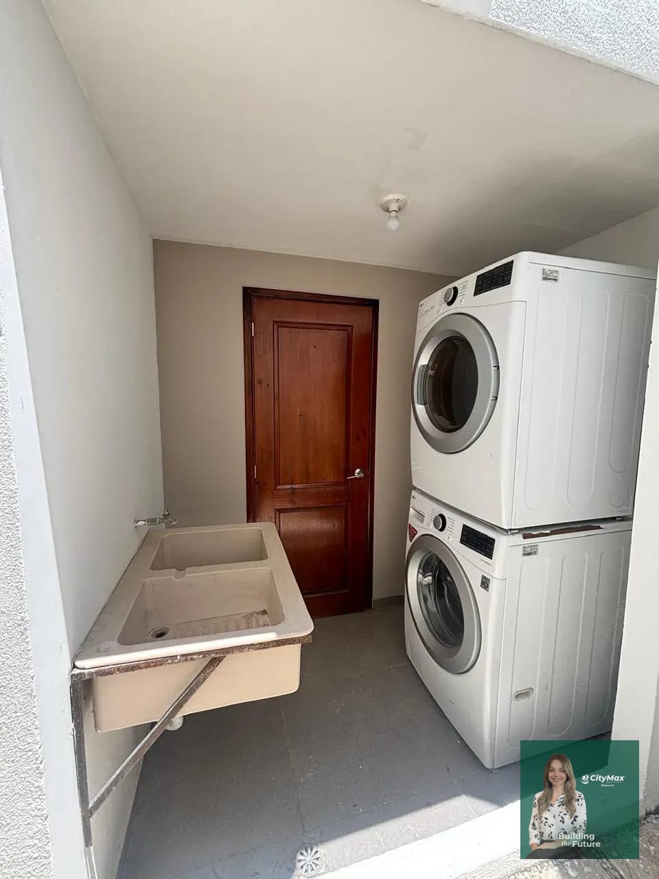 Hermosa casa en venta en Carretera a El Salvador Km 18.5 — Casa en Venta en Santuaria Muxbal, Muxbal, Guatemala, Ciudad — foto 13 de 17
