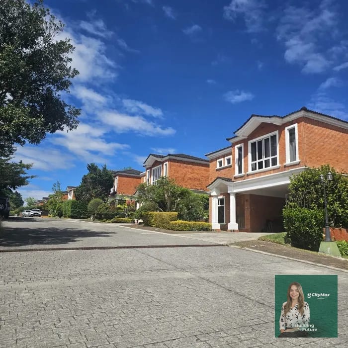 Hermosa casa en venta en Carretera a El Salvador — Casa en Venta en Santiago de Compostela, Carretera a El Salvador, Guatemala, Ciudad — foto 1 de 14