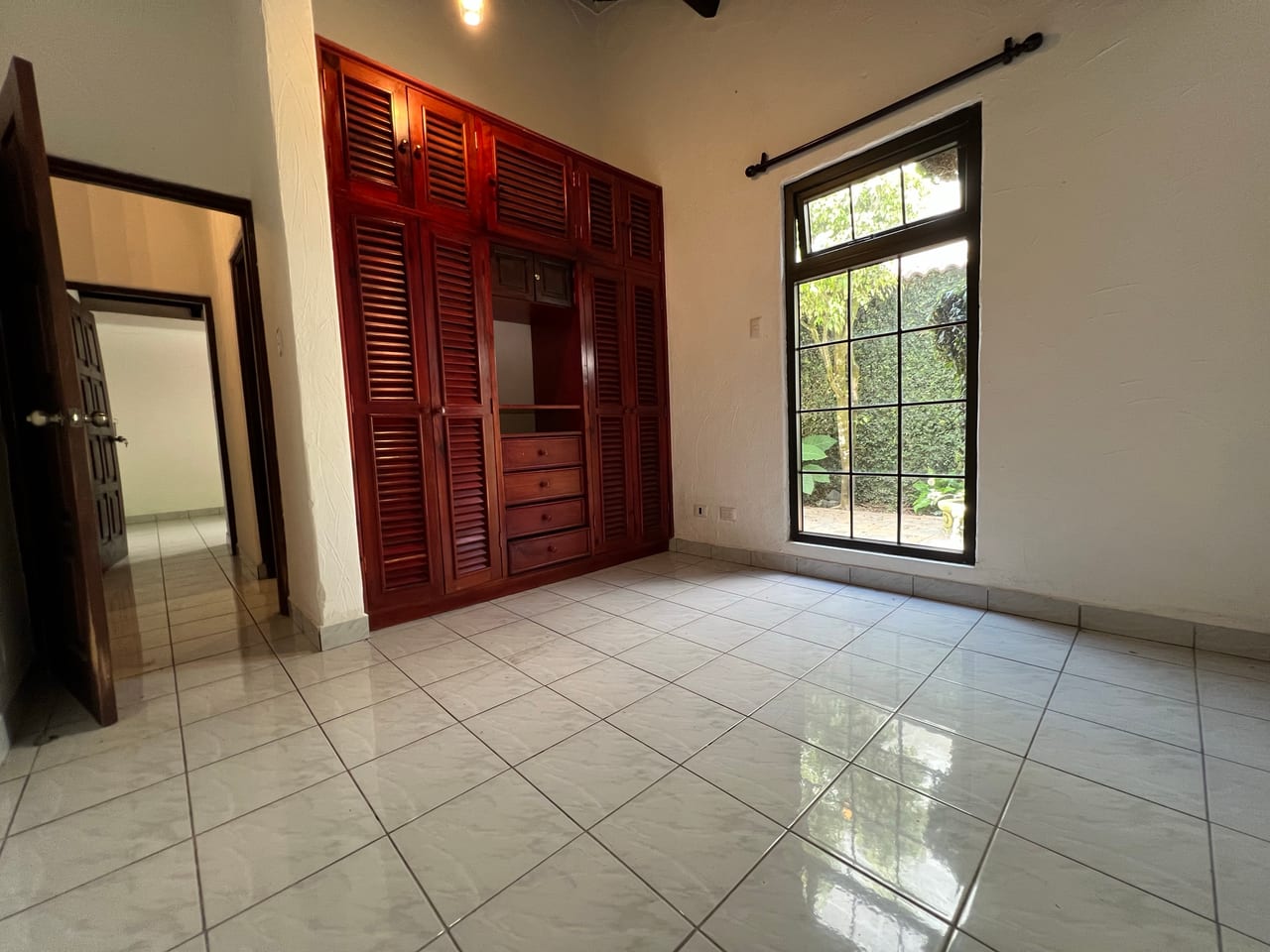Alquiler casa de 1 Nivel y 4 Dormitorios | Terravista Km 16.5 Carr. Olmeca — Casa en Alquiler en Terravista, Carretera a El Salvador, Guatemala, Ciudad — foto 7 de 16