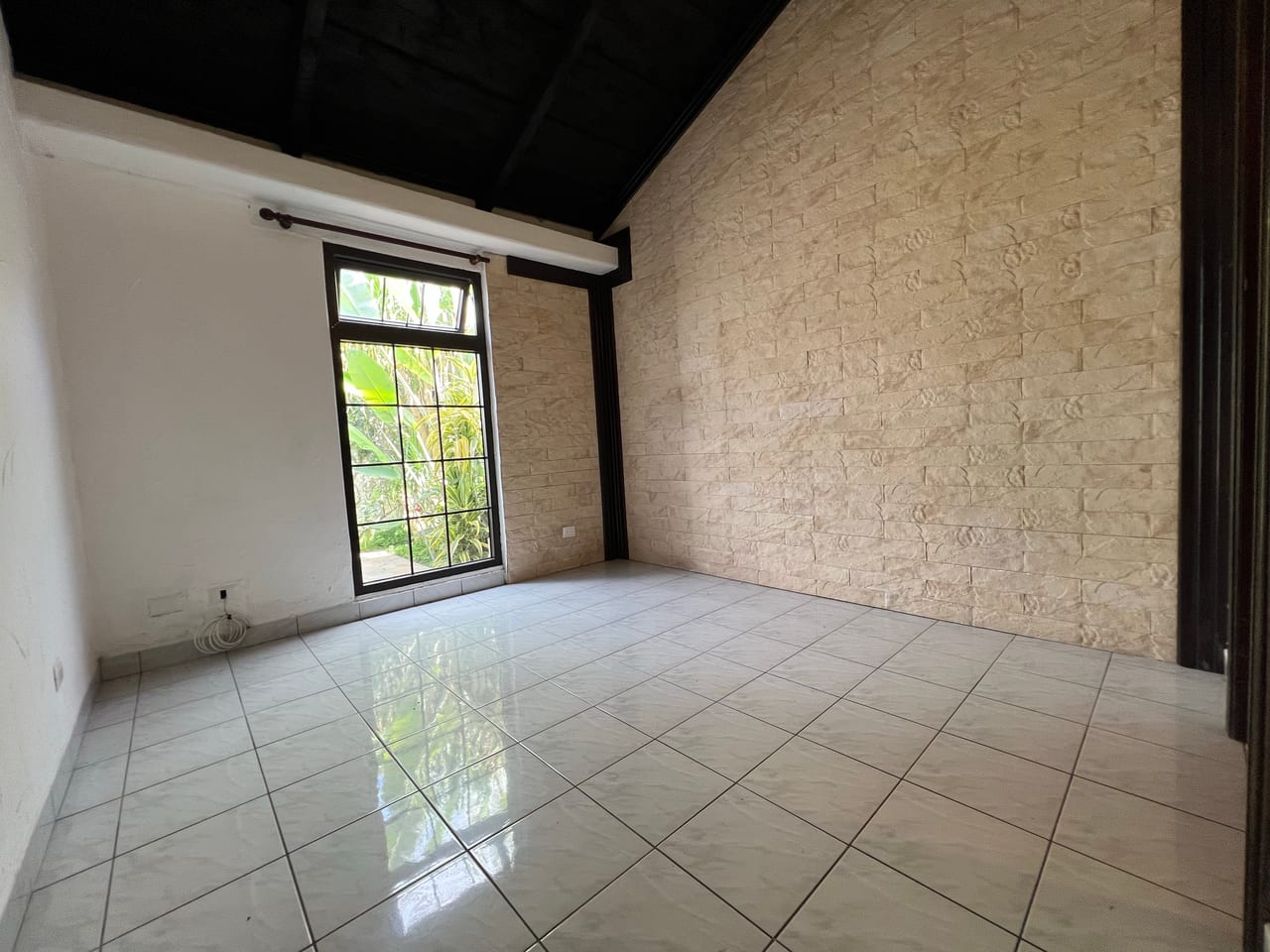 Alquiler casa de 1 Nivel y 4 Dormitorios | Terravista Km 16.5 Carr. Olmeca — Casa en Alquiler en Terravista, Carretera a El Salvador, Guatemala, Ciudad — foto 12 de 16