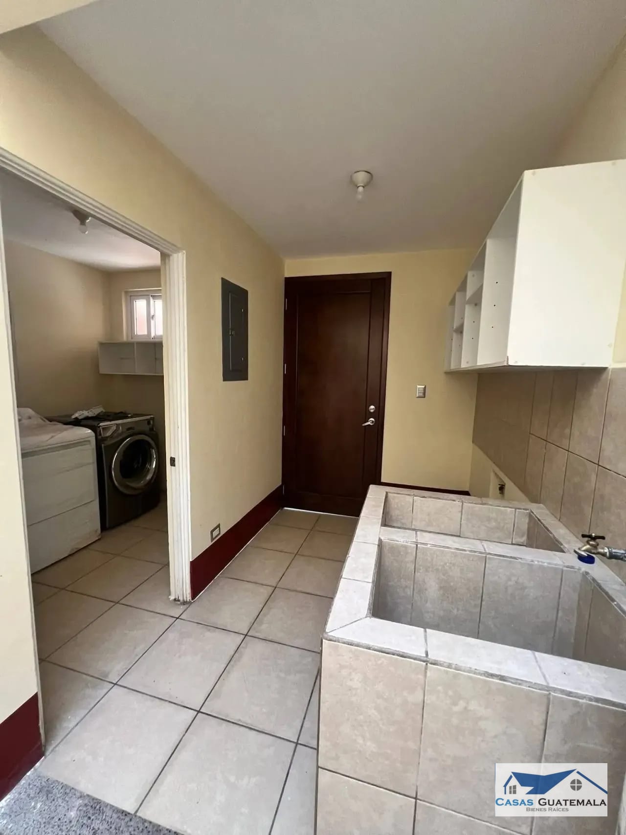 Casa en Zona 16 San Isidro — Casa en Venta en Zona 16, Guatemala, Ciudad — foto 3 de 15