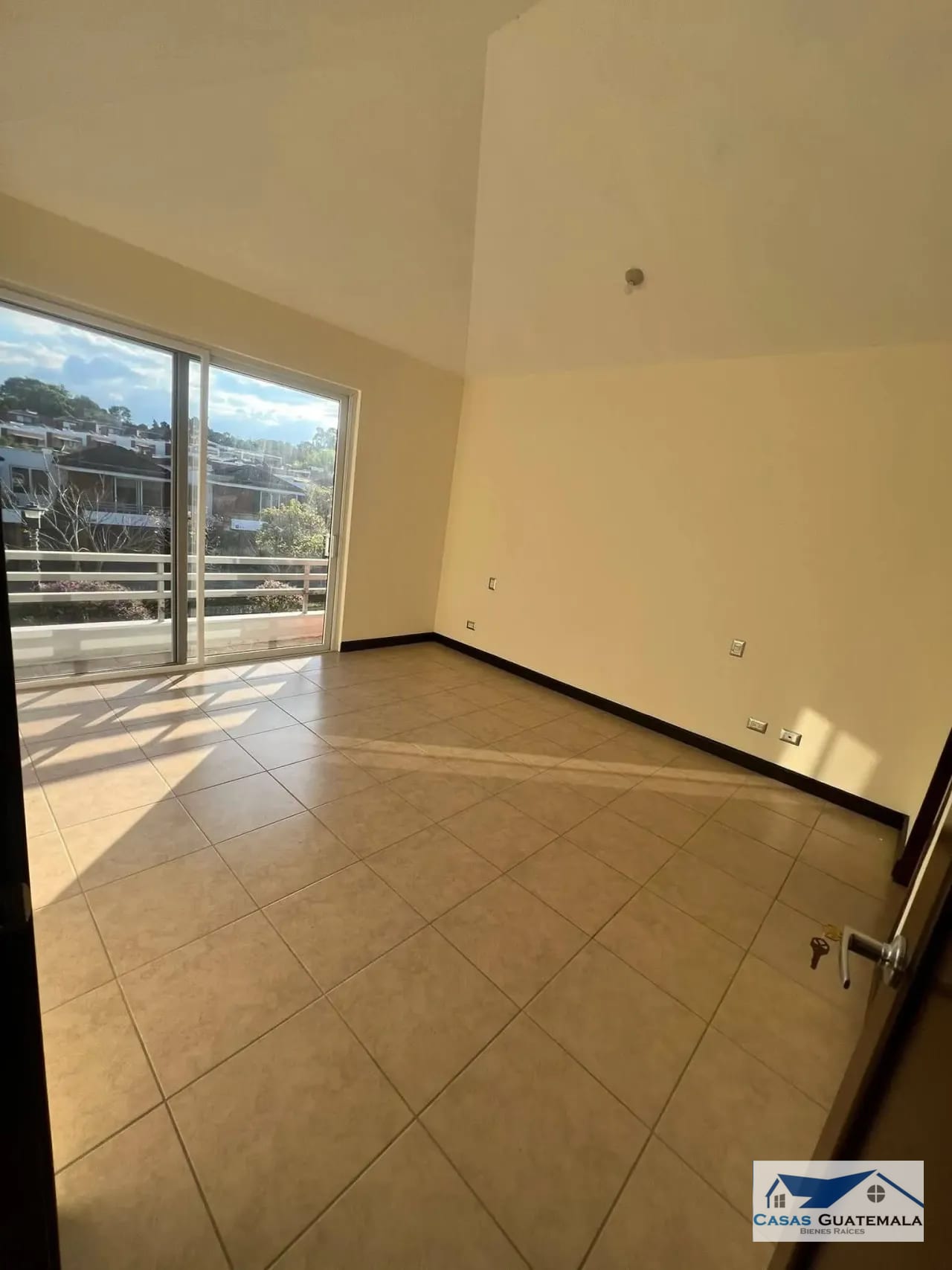 Casa en Zona 16 San Isidro — Casa en Venta en Zona 16, Guatemala, Ciudad — foto 4 de 15