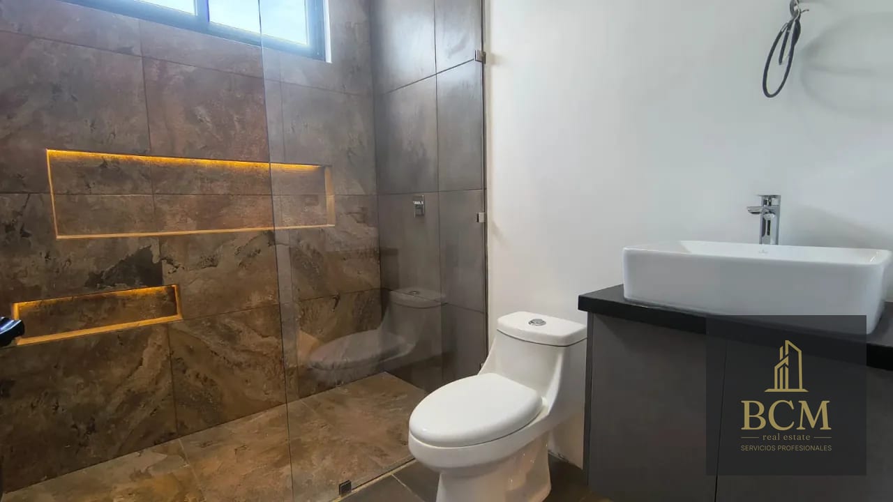 Casa en venta Carretera a El Salvador — Casa en Venta en Santa Elena Barillas, Guatemala, Ciudad — foto 8 de 14