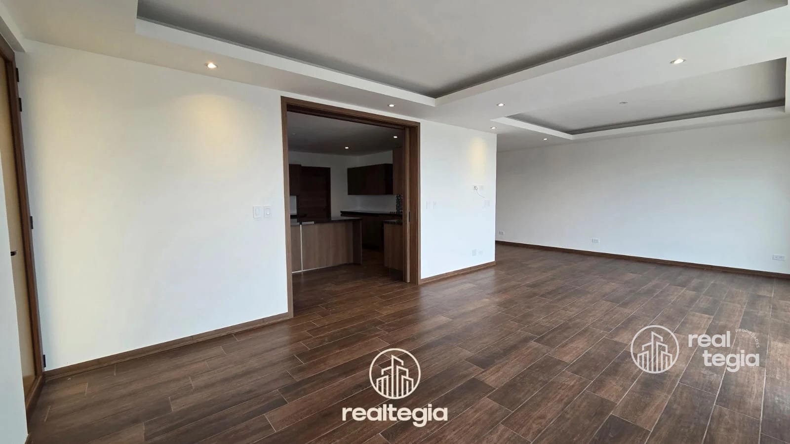 CASAS ALTOS DE LOMAS DE SAN ISIDRO ZONA 16 — Casa en Venta en Zona 16, Guatemala, Ciudad — foto 5 de 17