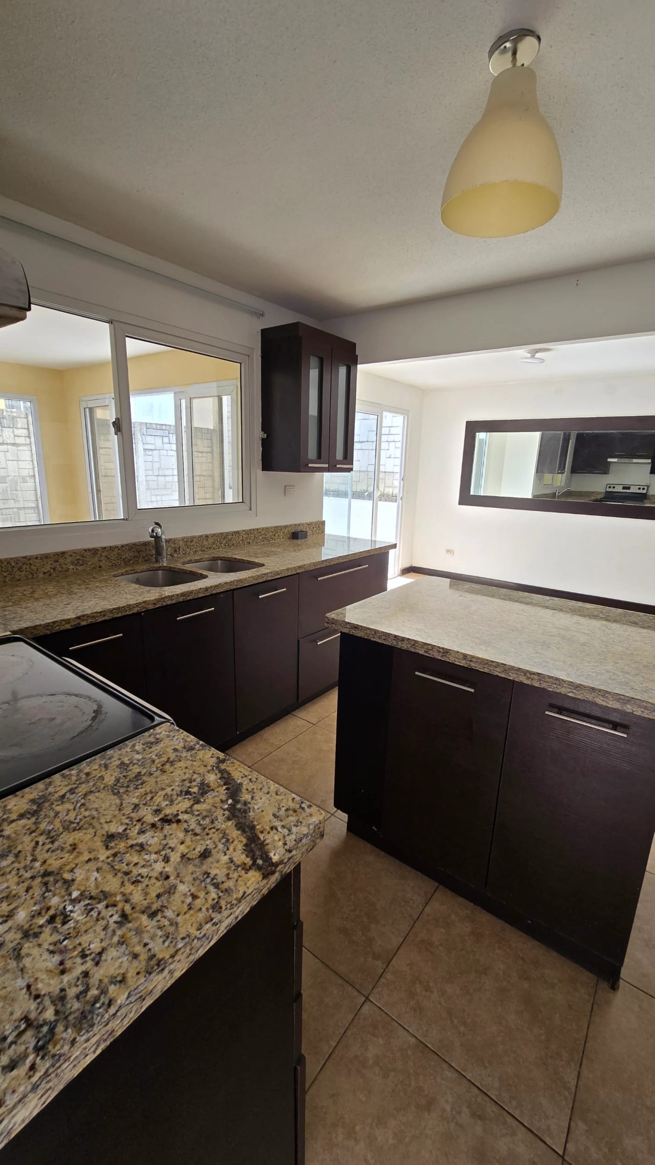 Casa en venta en Km 9.5 a San José Pinula — Casa en Venta en Carretera a El Salvador, Guatemala, Ciudad — foto 2 de 11