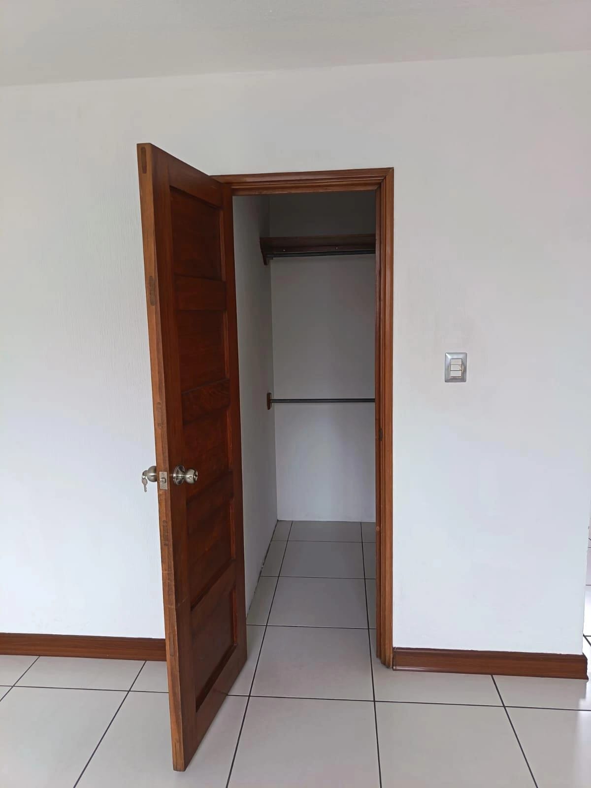 Casa en Renta Zona 10 COD.CC36546 — Casa en Alquiler en Zona 10, Guatemala, Ciudad — foto 13 de 15