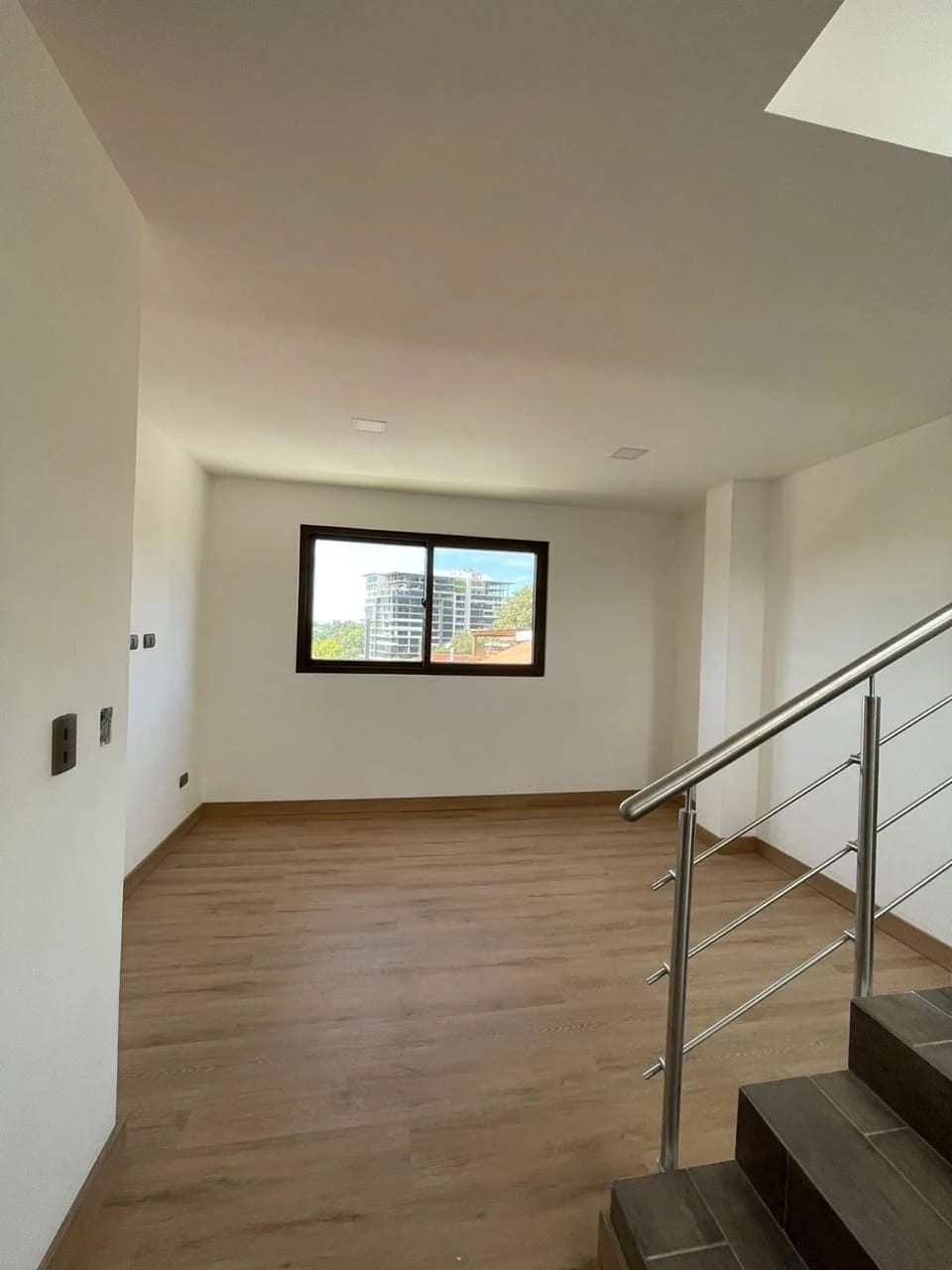 Vendo casa dentro de condominio en zona 15 — Casa en Venta en Zona 15, Guatemala, Ciudad — foto 6 de 10