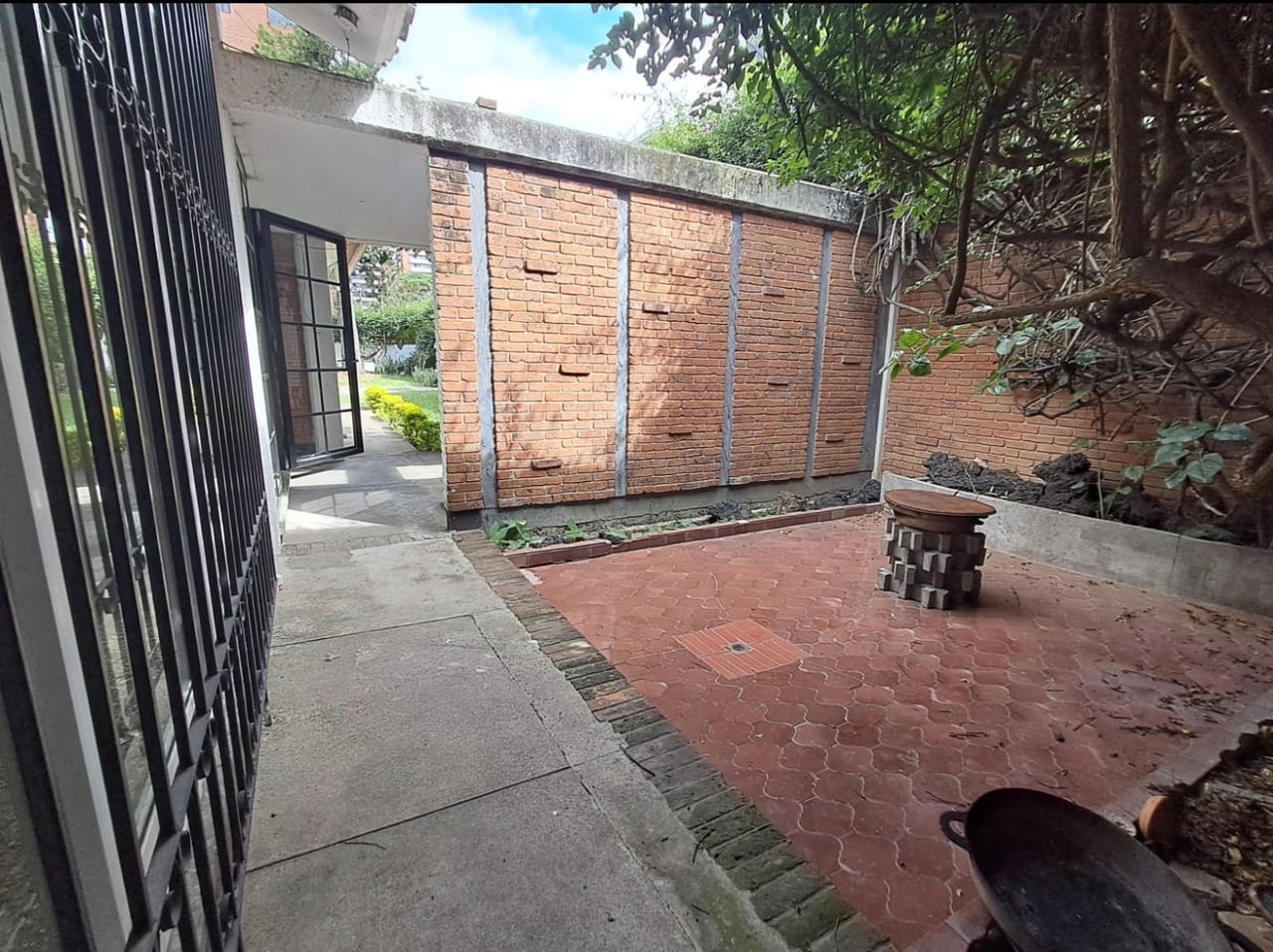 Casa Comercial en Renta - Zona 10 — Casa en Alquiler en Zona 10, Guatemala, Ciudad — foto 2 de 17