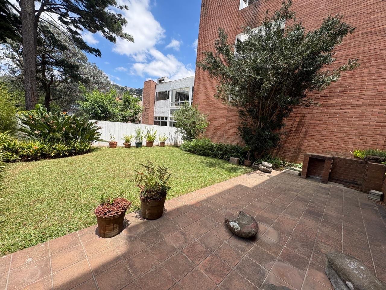 Casa en Renta - El Prado Zona 10 — Casa en Alquiler en El Prado, Zona 10, Guatemala, Ciudad — foto 2 de 17