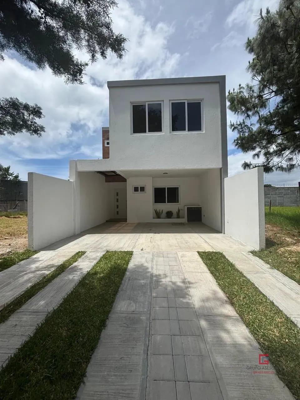 Moderna casa en venta en Residenciales San José Km 22.2 CAES — Casa en Venta en Fraijanes, Carretera a El Salvador, Guatemala, Ciudad — foto 1 de 9