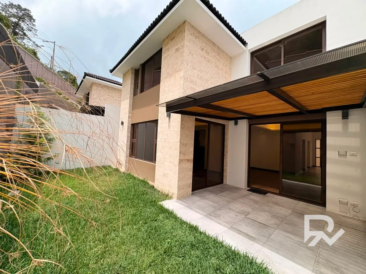 Casa en alquiler en Condominio La Reserva II Lomas de San Isidro, Zona — Casa en Alquiler en Zona 16, Guatemala, Ciudad — foto 10 de 17