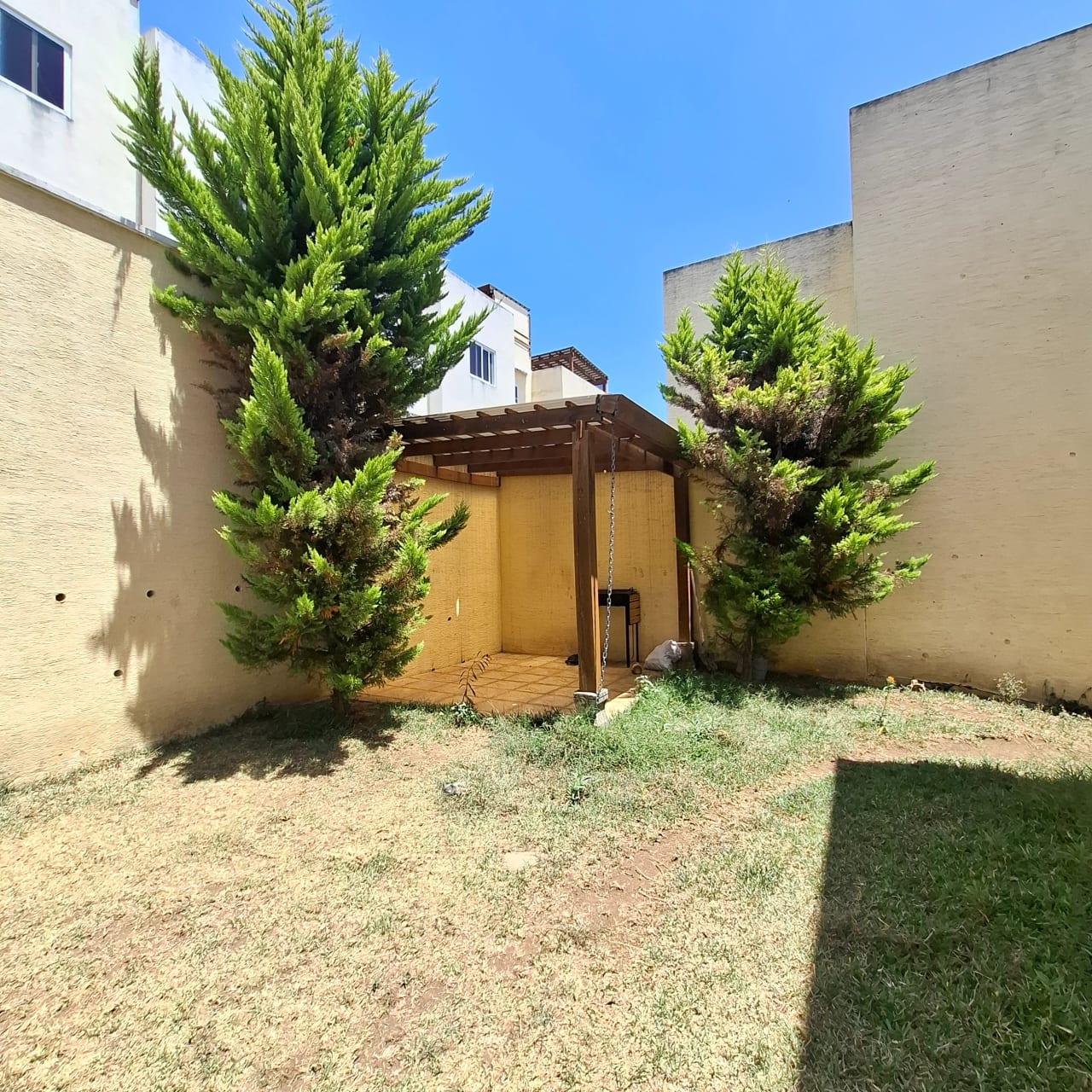 En venta casa de 4 habitaciones en Cañadas del Encinal — Casa en Venta en Zona 7 Mixco, Guatemala, Ciudad — foto 8 de 17