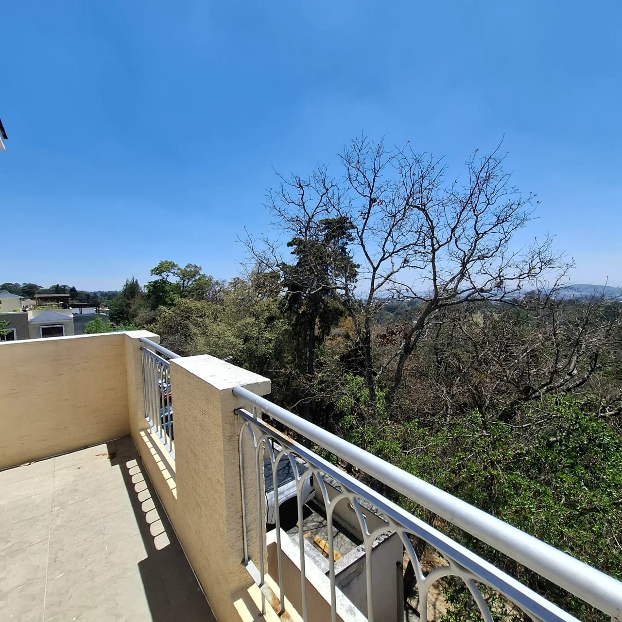 En venta casa de 4 habitaciones en Cañadas del Encinal — Casa en Venta en Zona 7 Mixco, Guatemala, Ciudad — foto 12 de 17