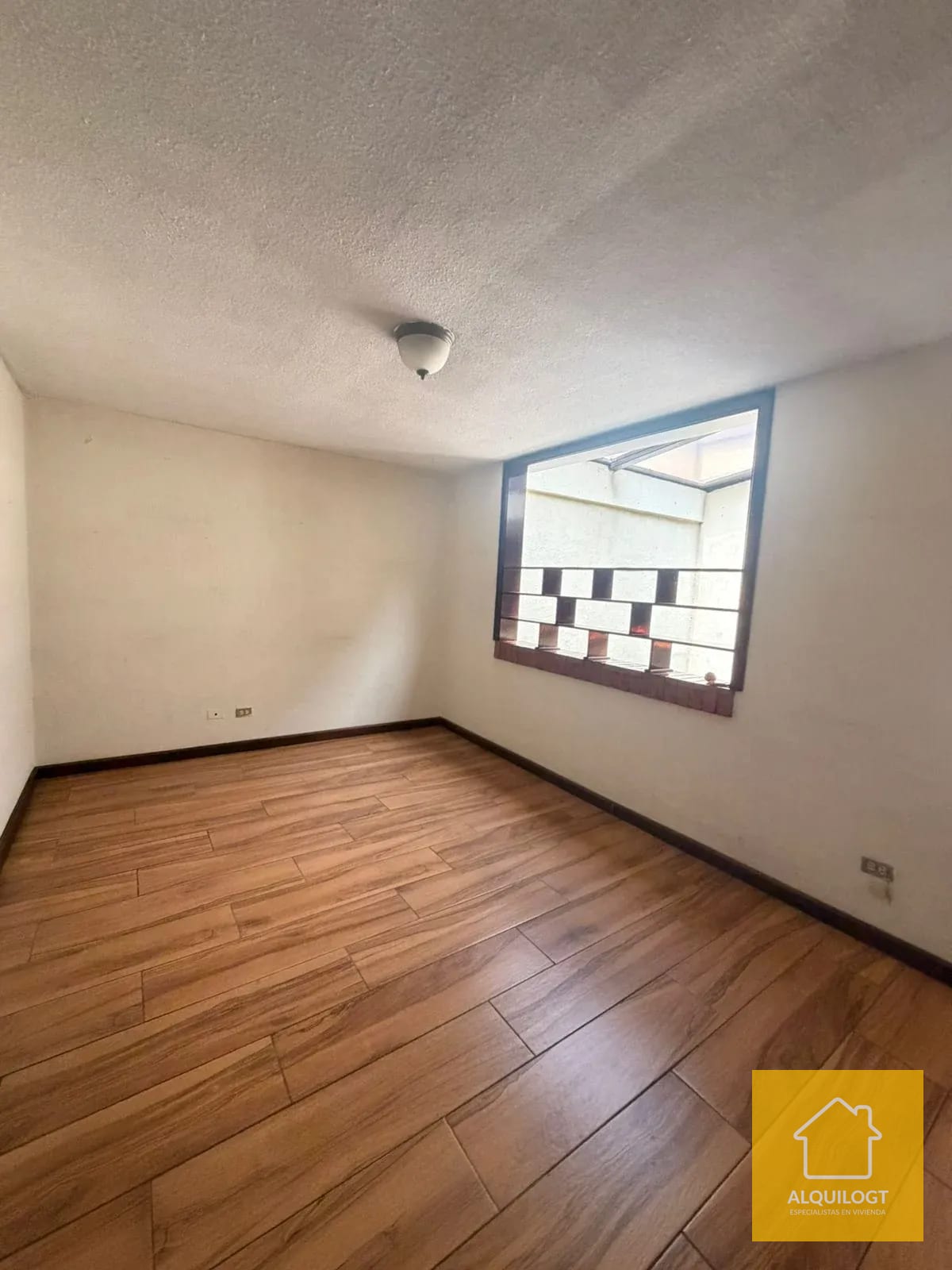 Casa en Pradera Zona 10 de 5 Hab AGT3062 — Casa en Alquiler en Zona 10, Guatemala, Ciudad — foto 10 de 17