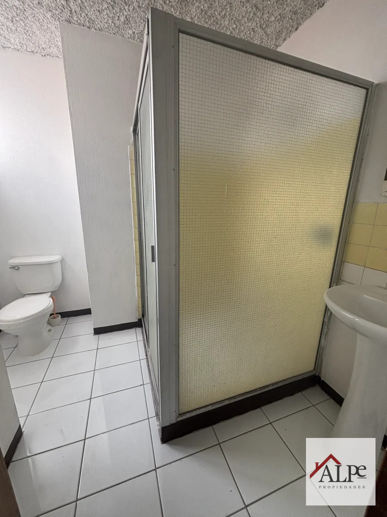 Casa con Apartamento Independiente en Venta — Casa en Venta en Colonia Labor, Zona 5, Guatemala, Ciudad — foto 9 de 12