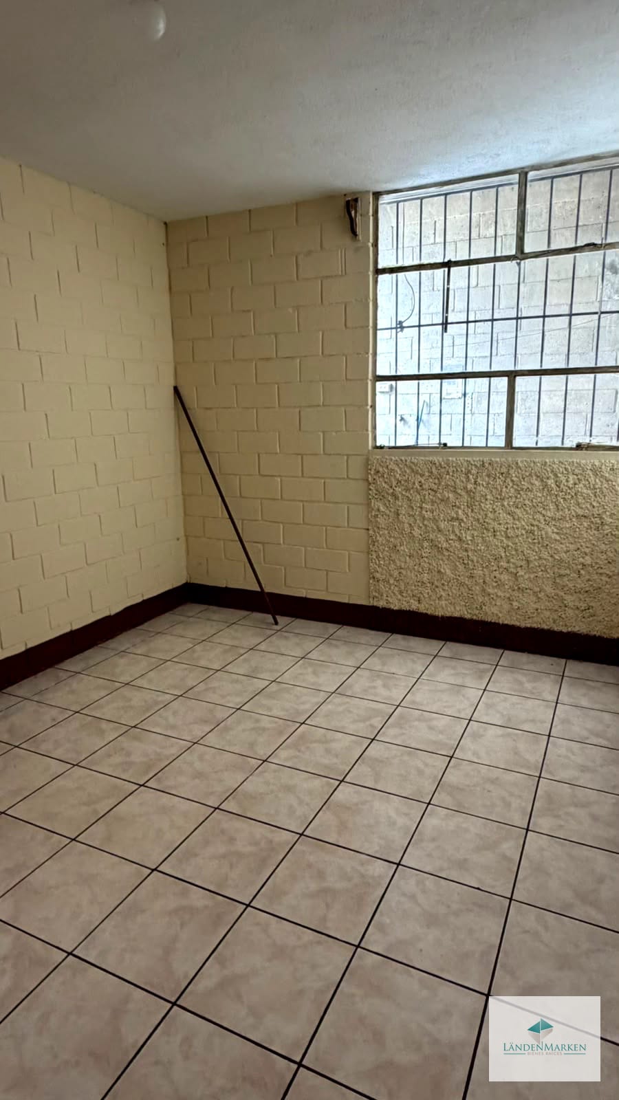 CASA FUERA DE GARITA PARA OFICINAS O VIVIENDA FAMILIAR EN ZONA 7 TIKAL 1 — Casa en Alquiler en Tikal I, Zona 7, Guatemala, Ciudad — foto 4 de 17