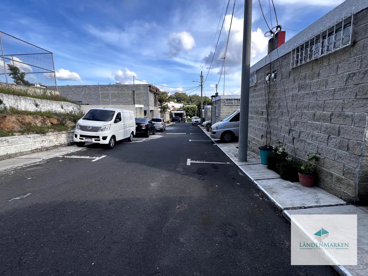 VENTA DE CASA DE UN NIVEL EN SAN CRISTOBAL ZONA 8 DE MIXCO SECTOR A3 — Casa en Venta en Zona 8 Mixco, Guatemala, Ciudad — foto 6 de 11