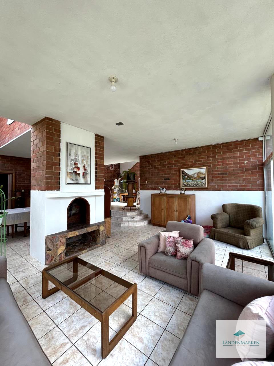 Venta de Amplia Casa de 6 Habitaciones en San Cristobal Sector B7 — Casa en Venta en Zona 8 Mixco, Guatemala, Ciudad — foto 1 de 15